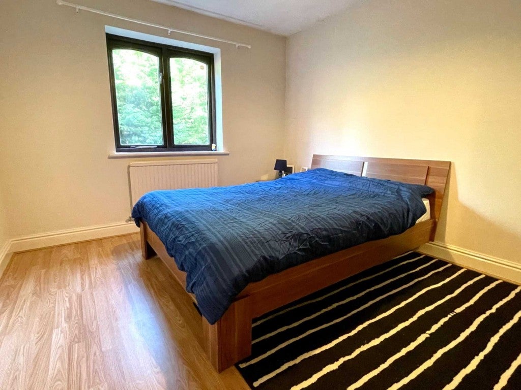 Flat Hales Park in Dacorum