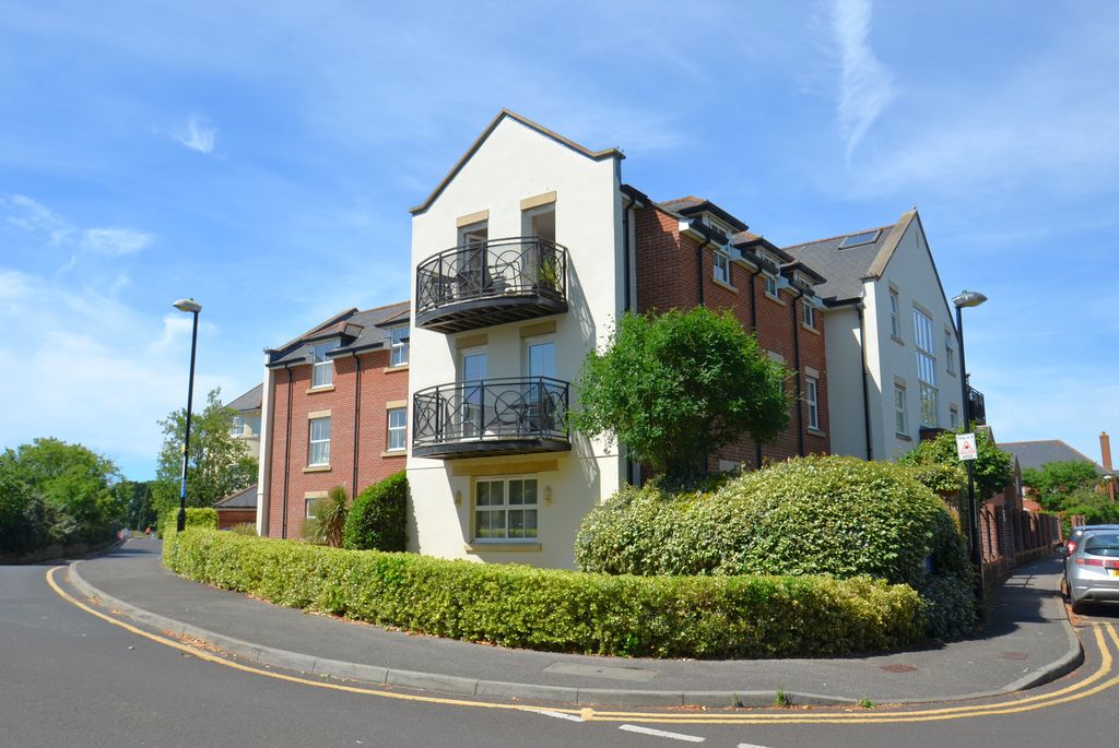 Flat Wick Point Mews in Christchurch
