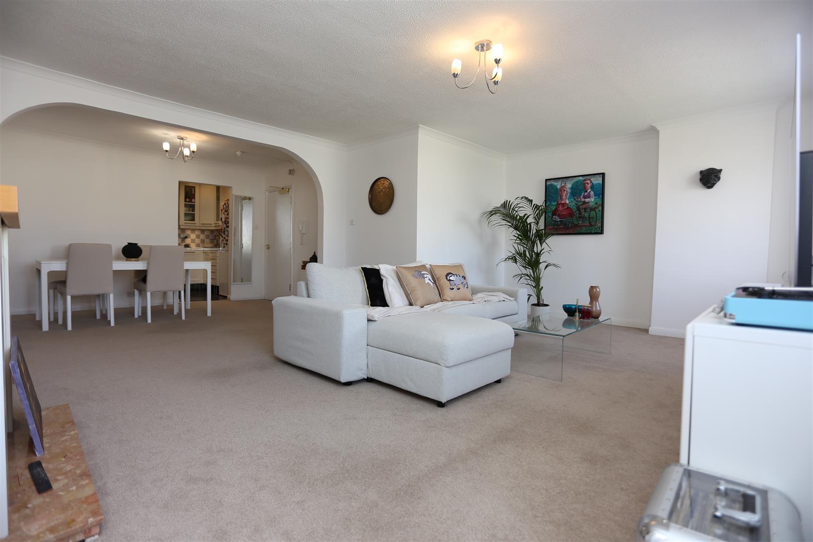 Flat Regency Square in Brighton