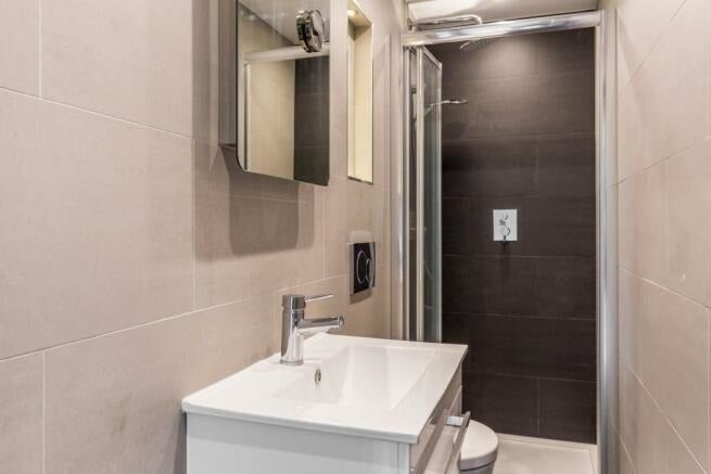 Flat Alleyn Court in City of Westminster