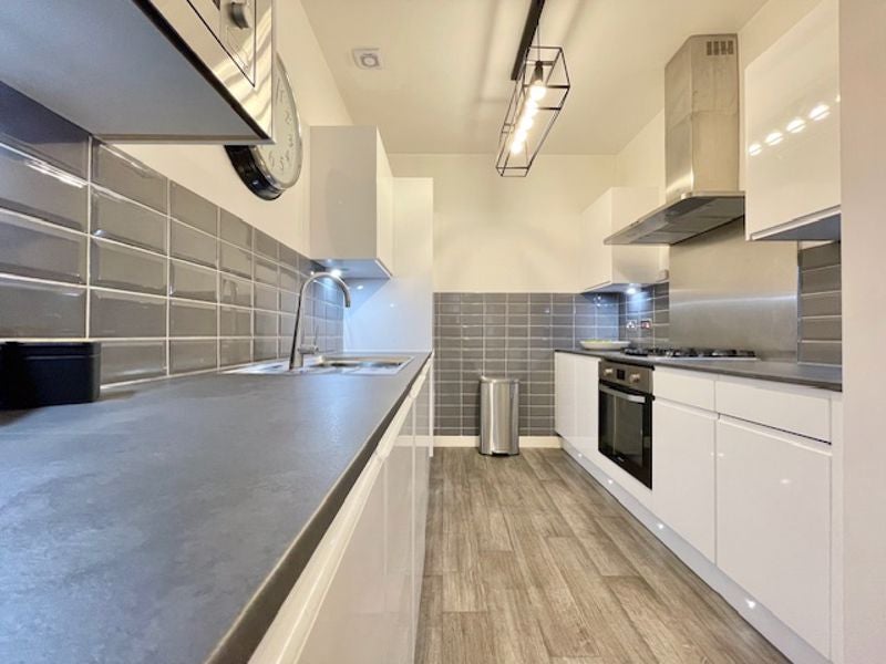 Flat Commercial Street in Greater London