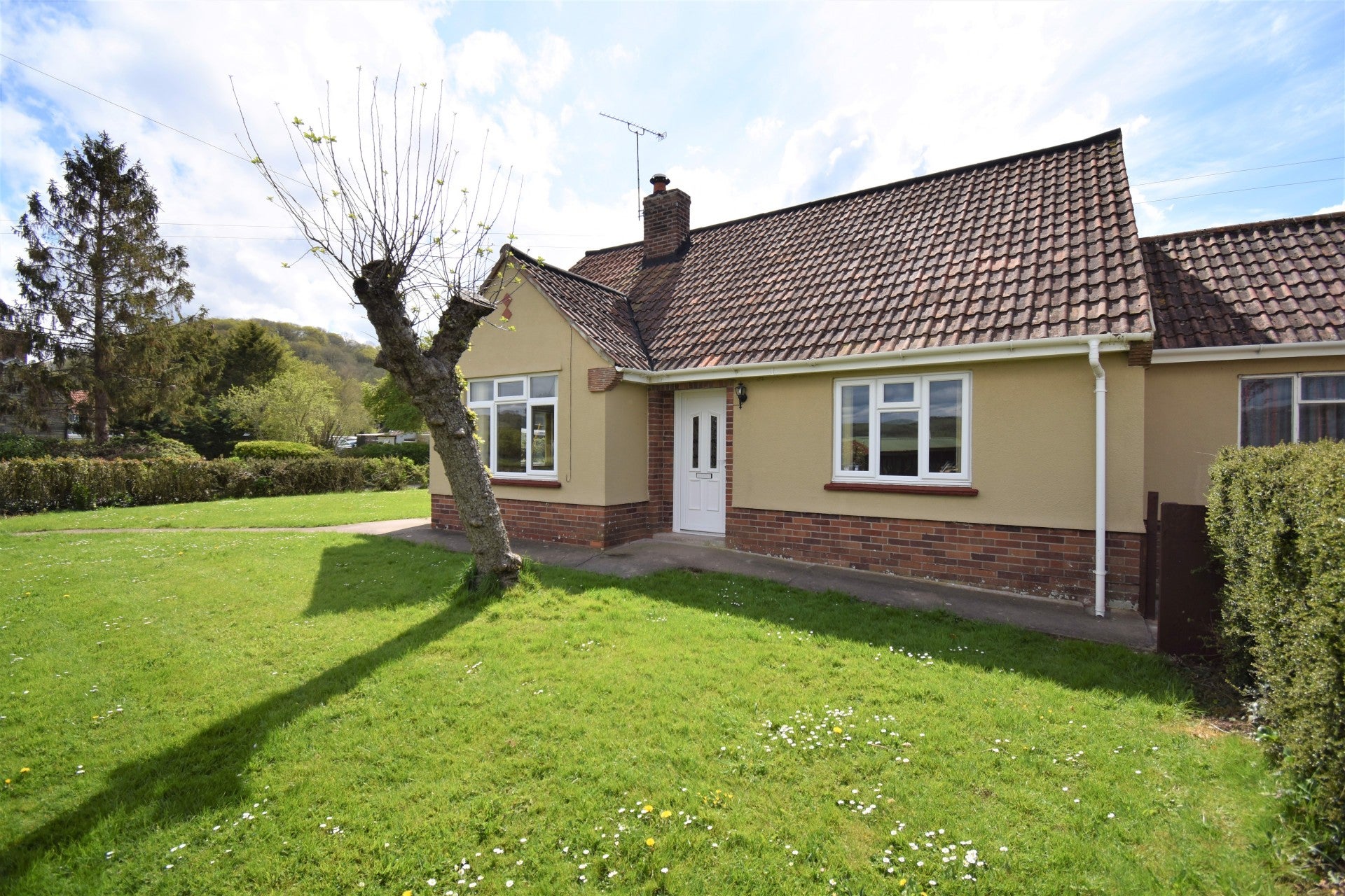 House Hayes Road in Compton Dundon