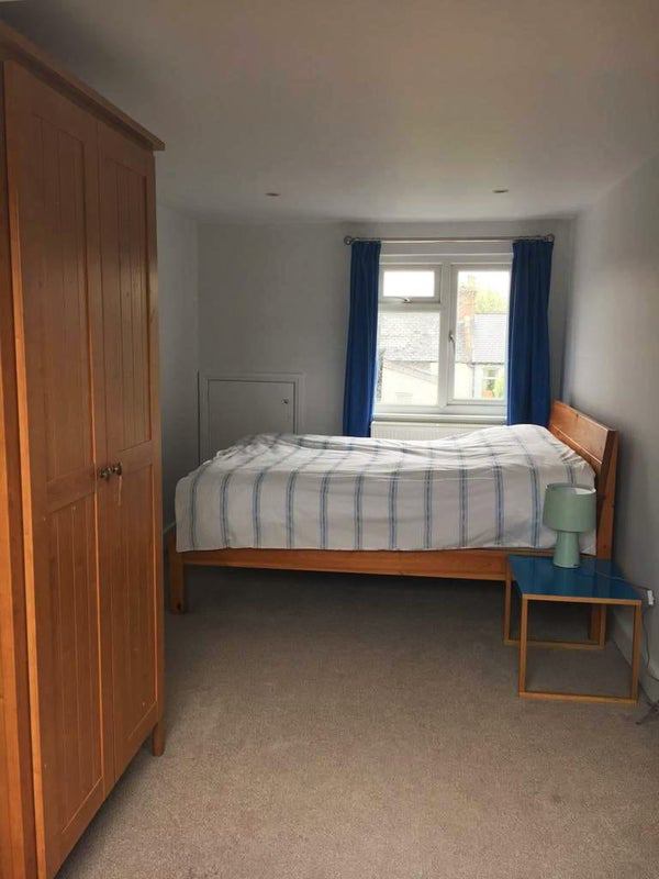 Room Earlsmead Road in Greater London