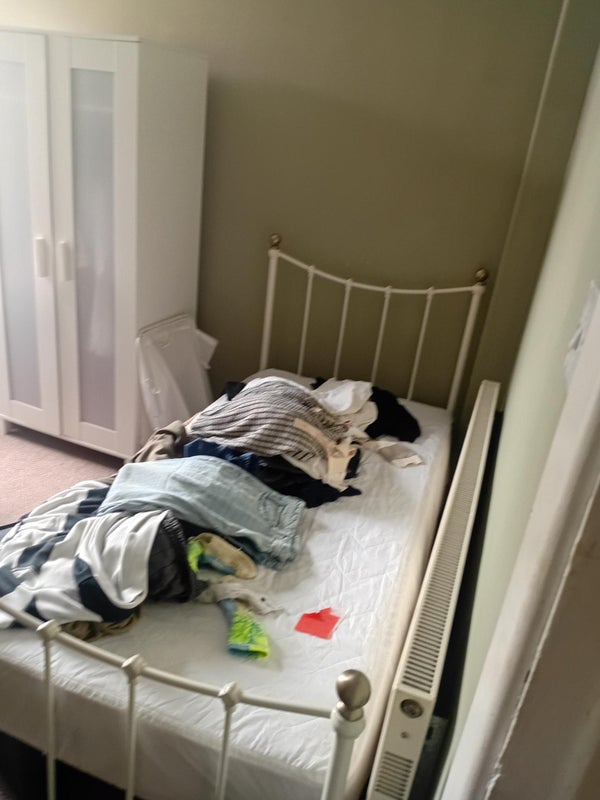 Room Salisbury Road in Bournemouth
