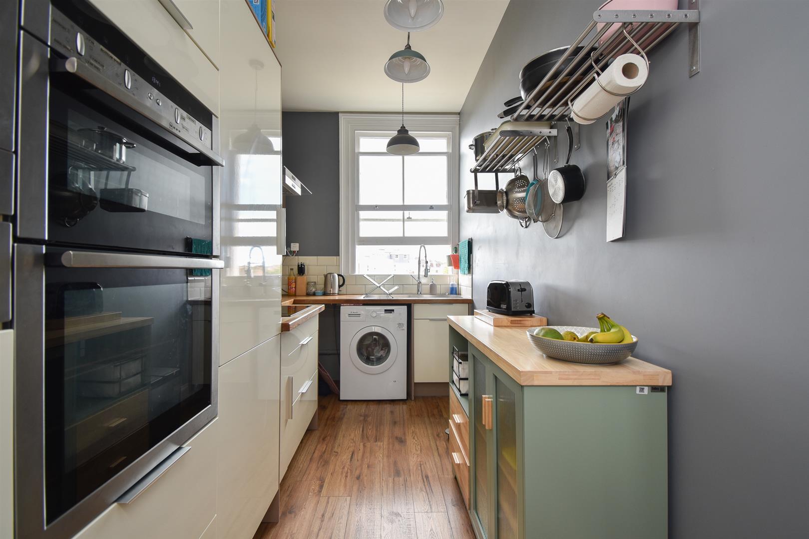 Flat Magdalen Road in Hastings