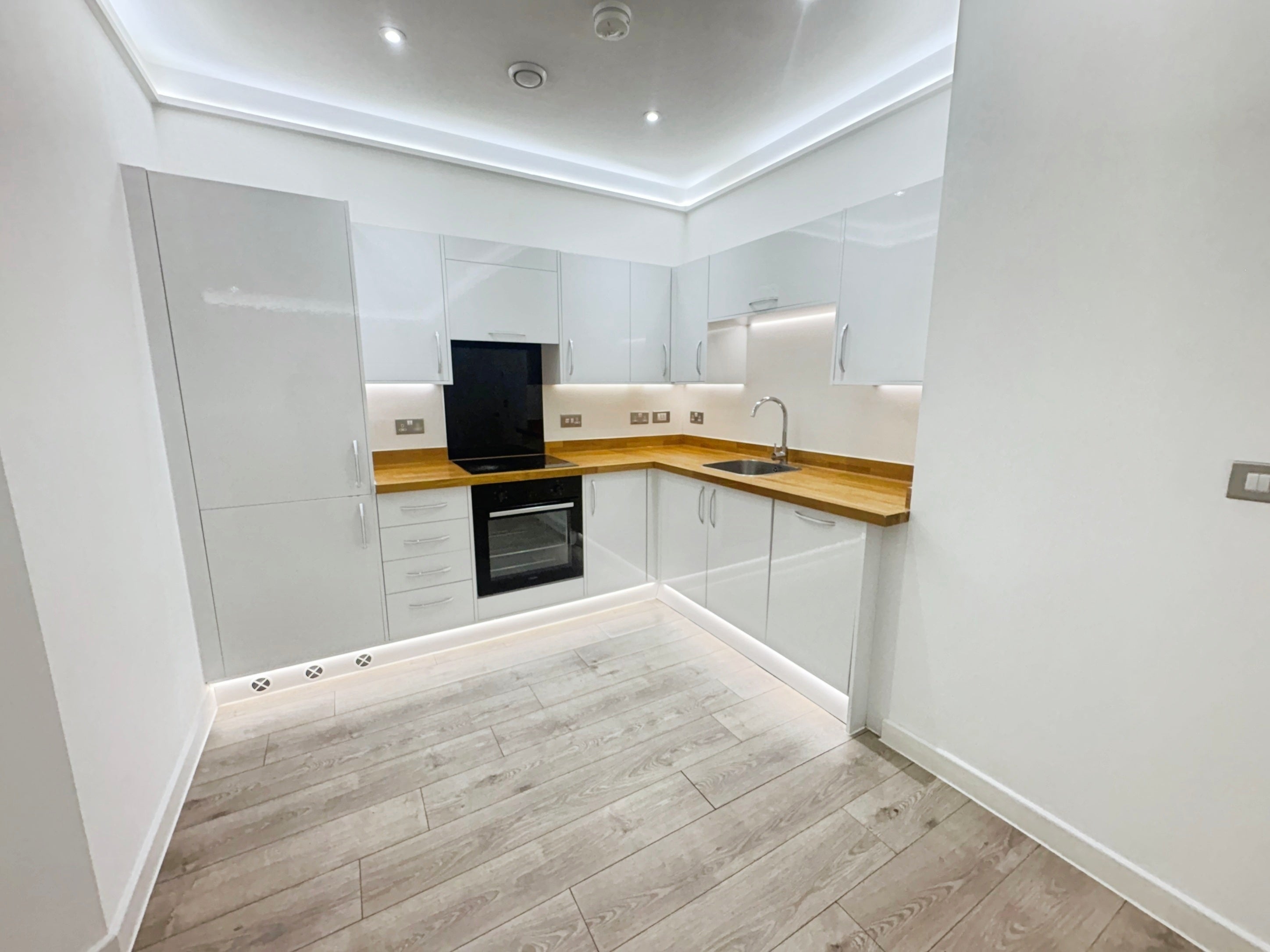 Flat Edinburgh Way in Harlow