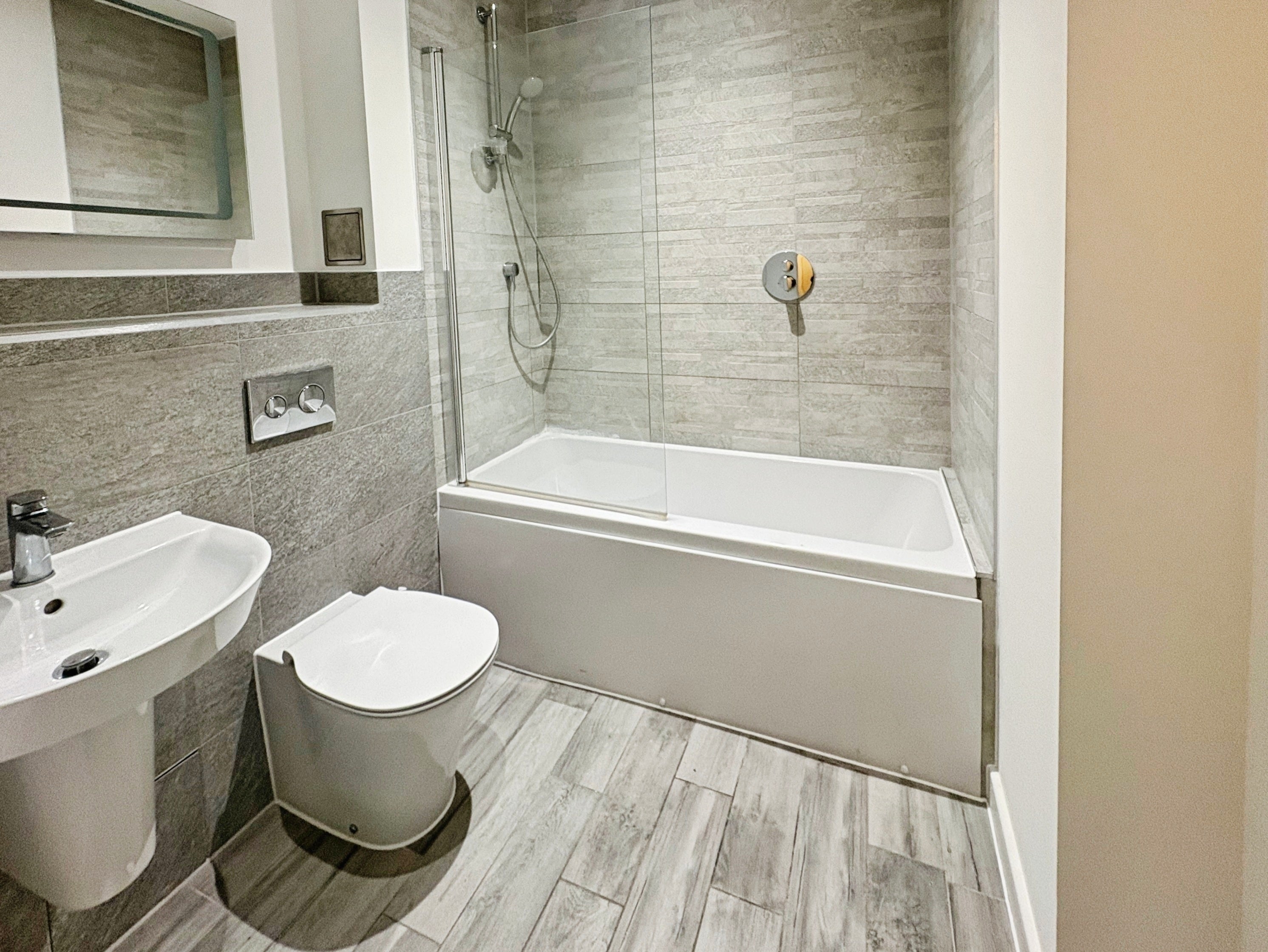Flat Edinburgh Way in Harlow