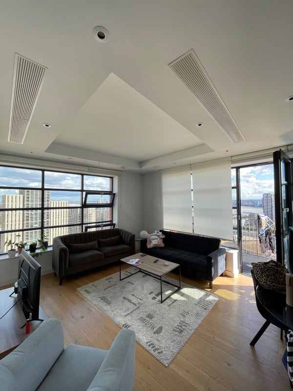 Room City Island Way in Greater London