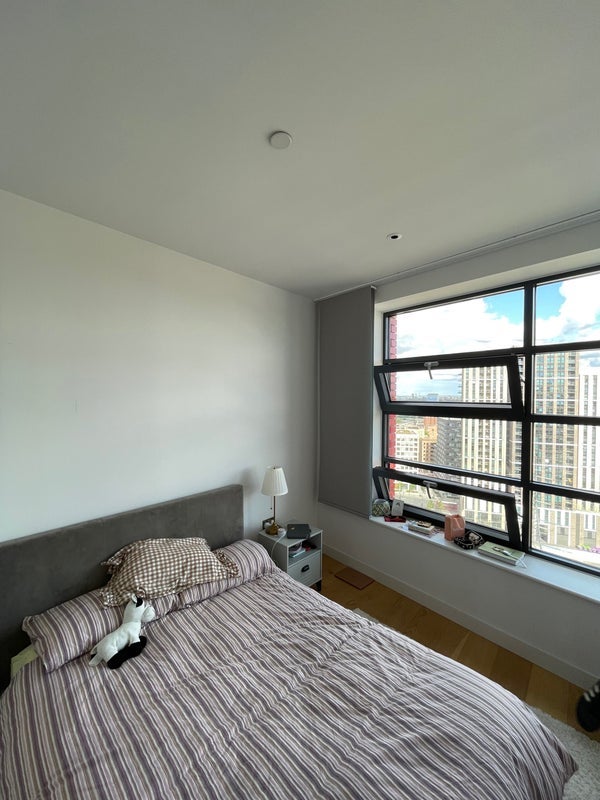 Room City Island Way in Greater London