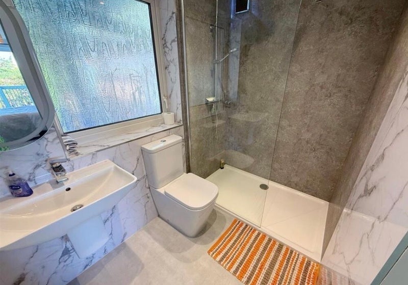 Room Brook End Close in Stratford-on-Avon