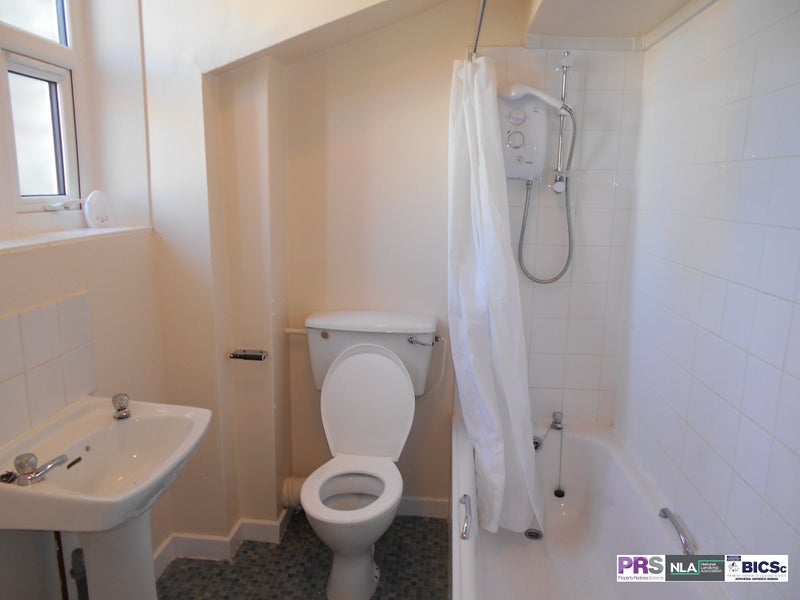 Flat Ashgrove in Bradford
