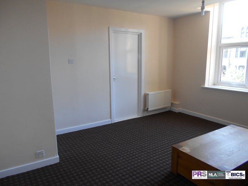 Flat Ashgrove in Bradford