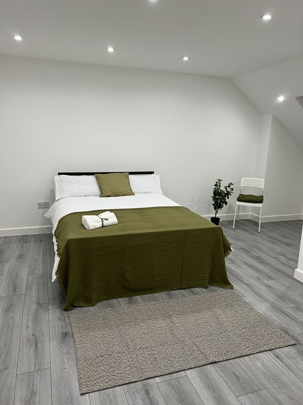 Room Star Lane in Greater London