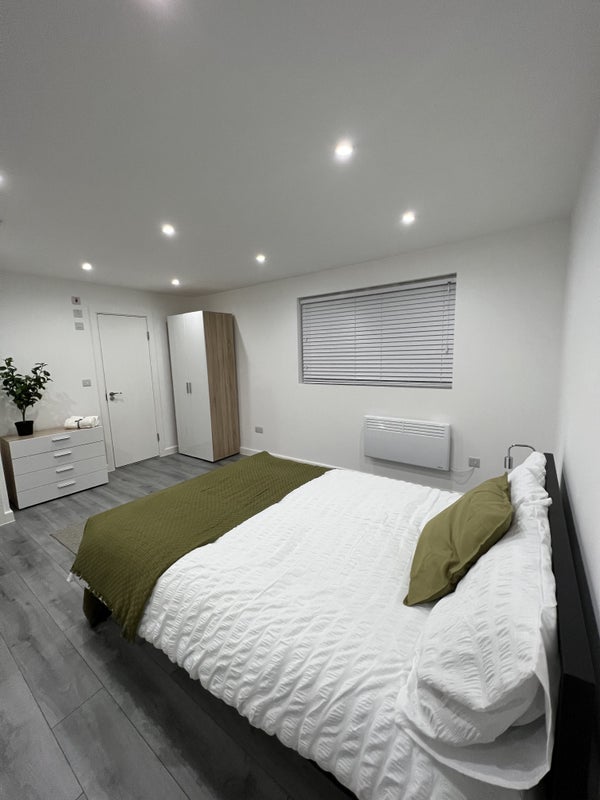 Room Star Lane in Greater London