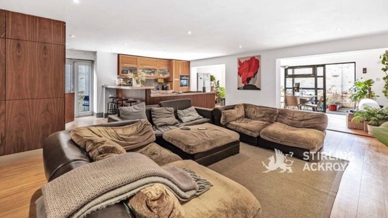 Room Drysdale Street in Greater London