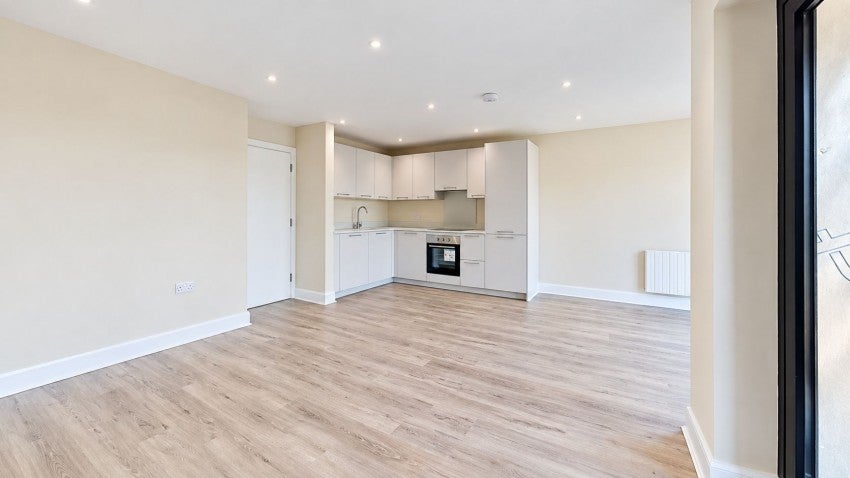Flat Rosedale Way in Broxbourne
