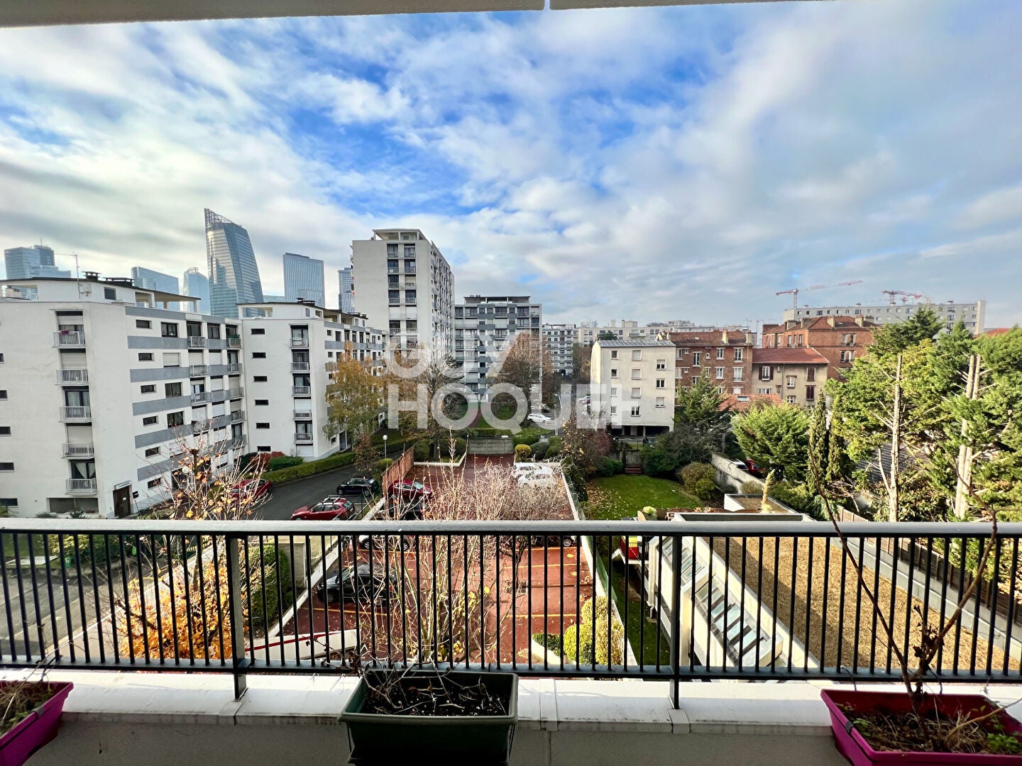 Flat Avenue de la République in Courbevoie