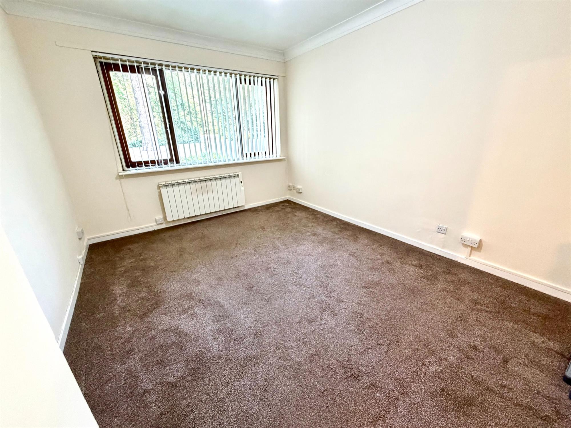 Flat Beechmount Road in Southampton
