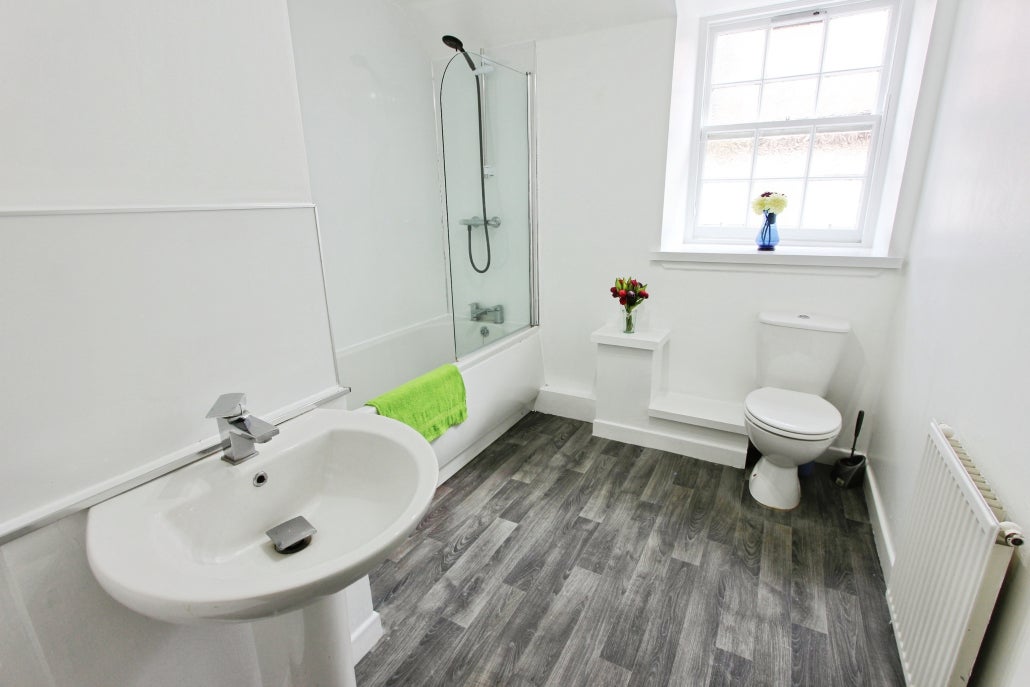 Flat Fleshers Close in Dunbar