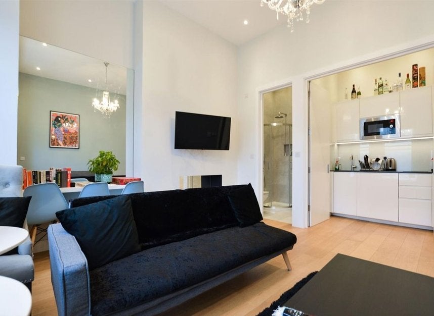 Flat Hampstead Hill Gardens in Greater London