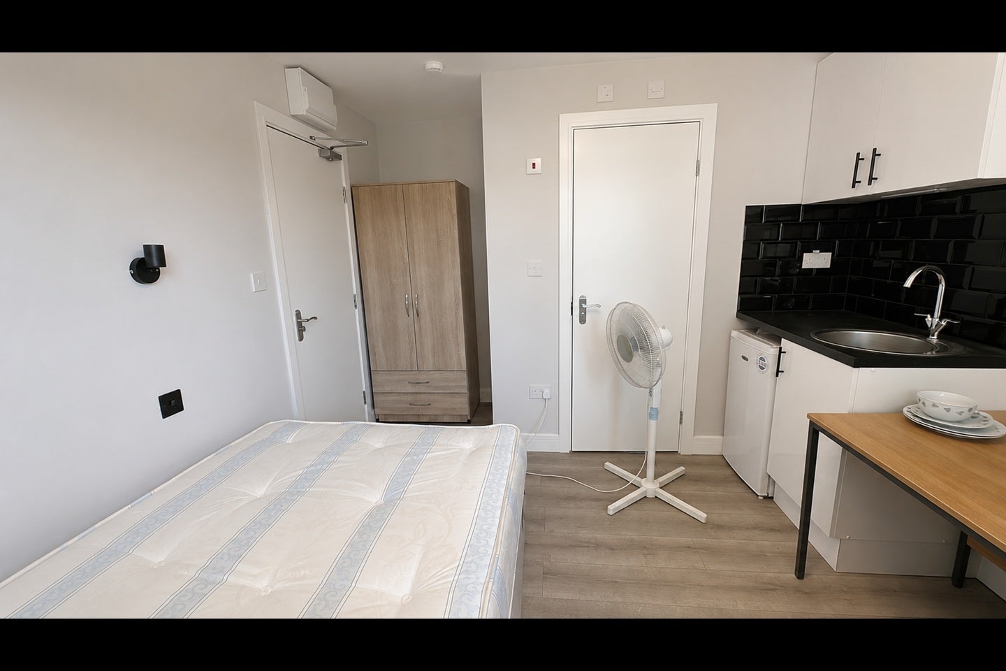 Flat Hetherington Road in Borough of Spelthorne
