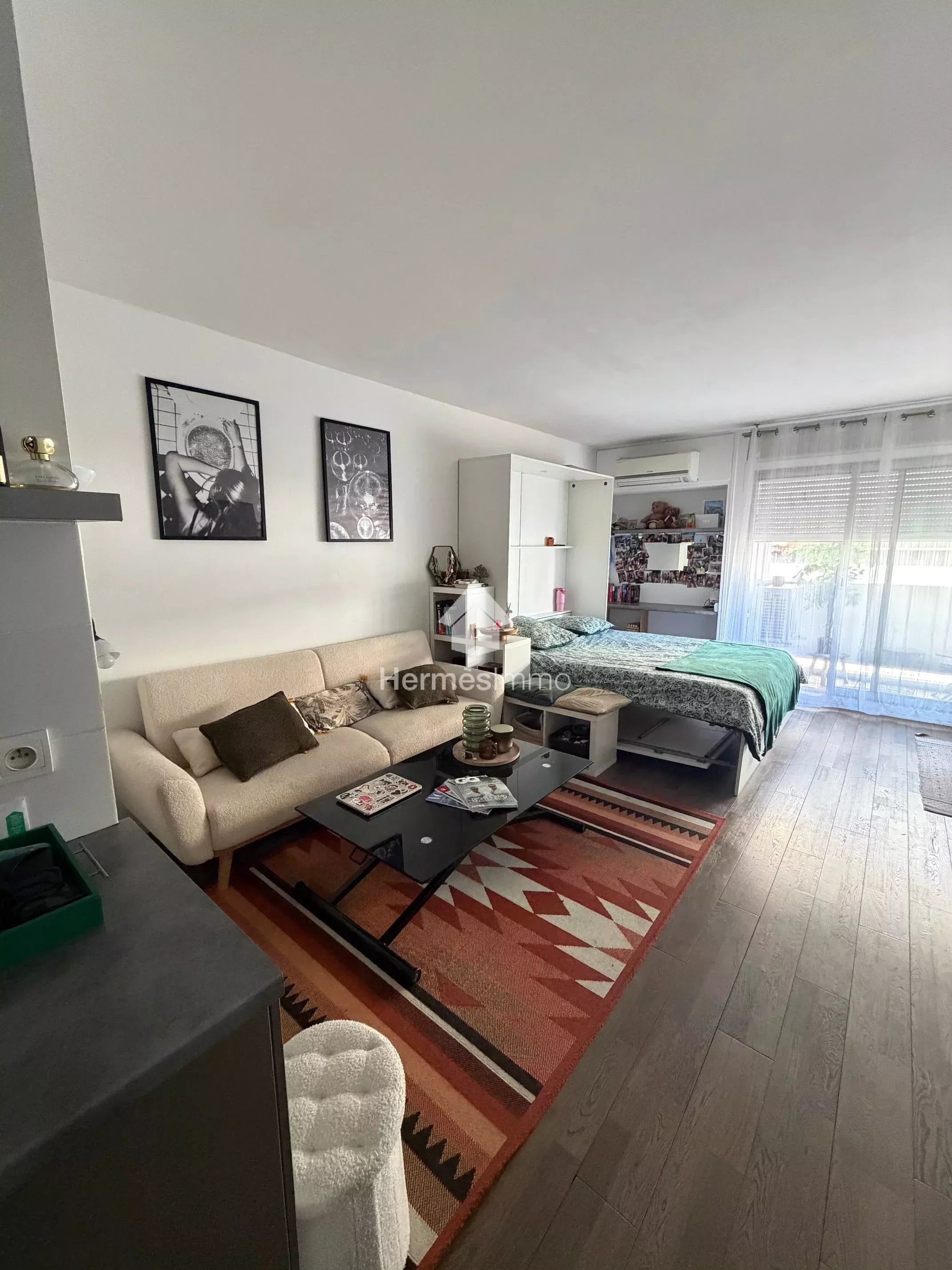 Flat Rue Jean Mermoz in Marseille