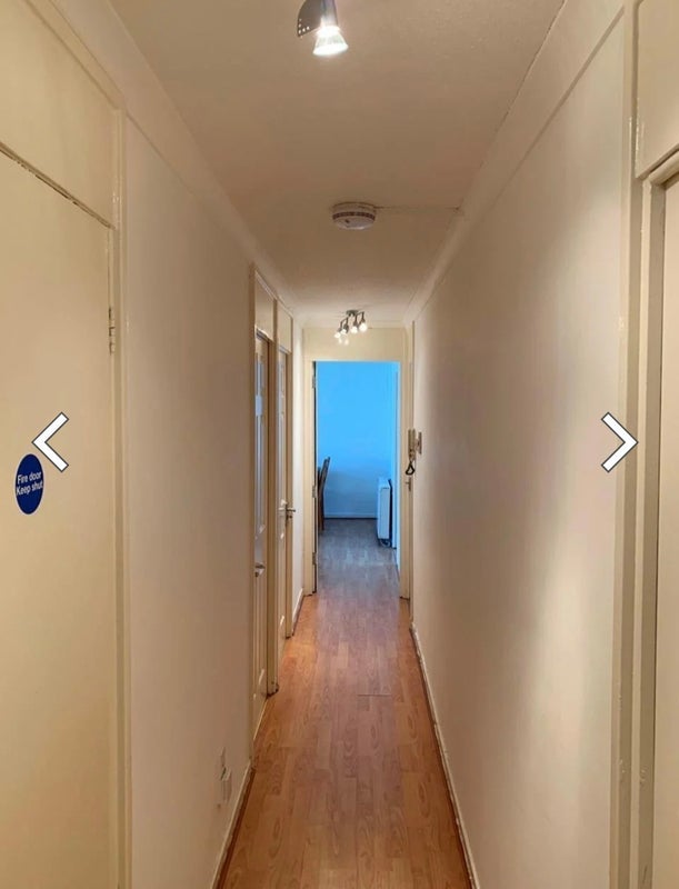 Room St Mungo Avenue in Glasgow