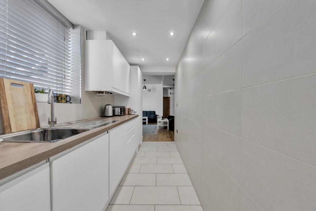 Flat Finchley Road in Greater London