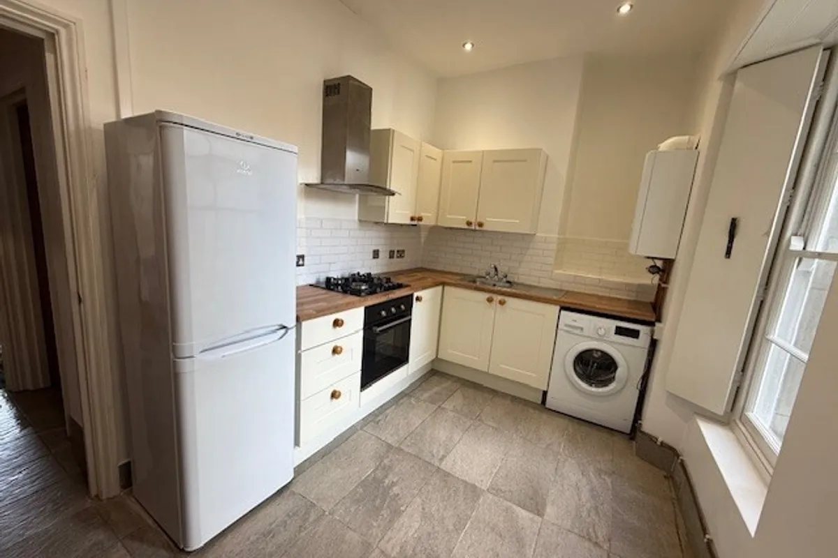 Flat Wyndham Square in Plymouth