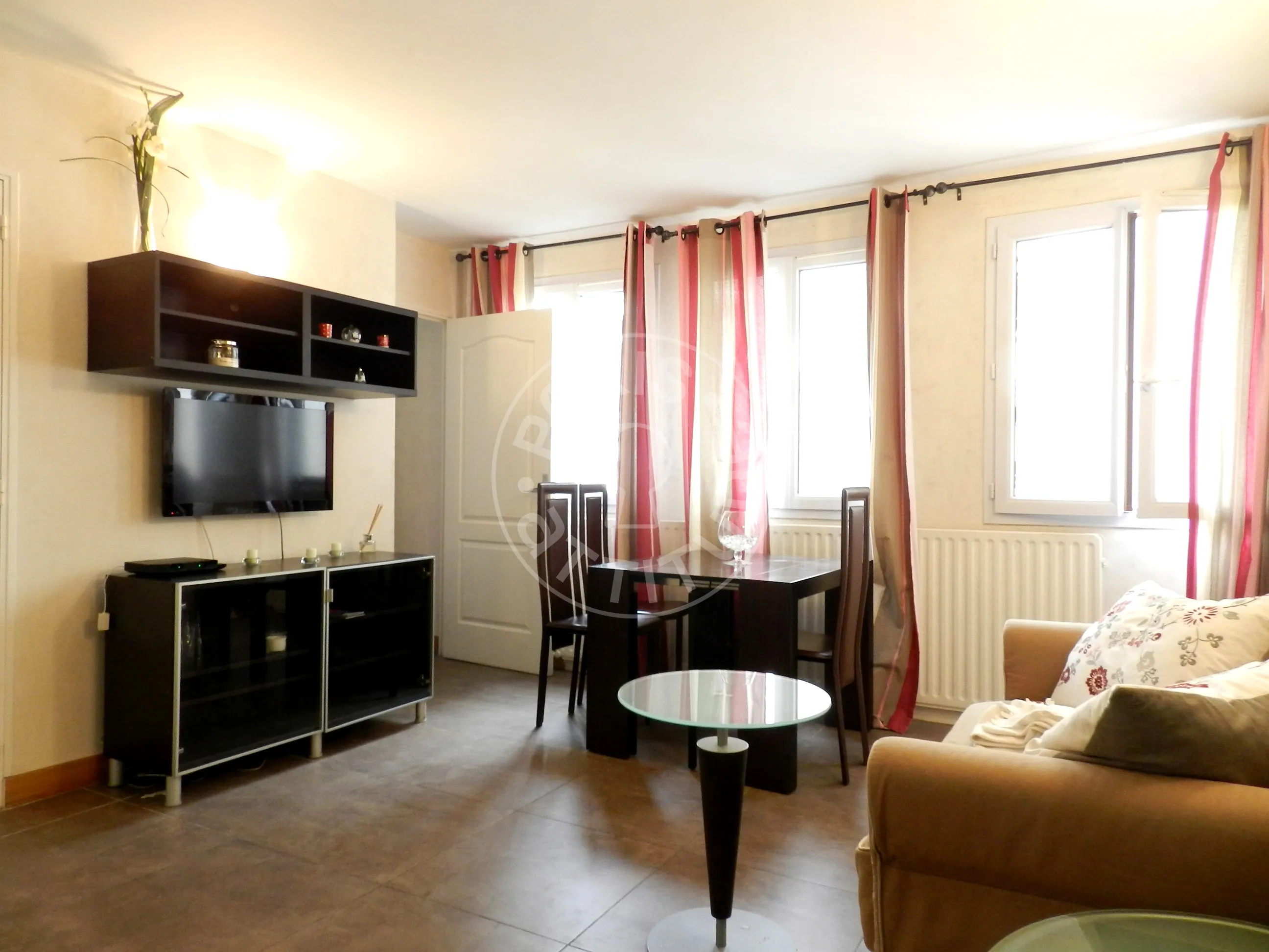 Appartement Rue d'Anjou à Paris