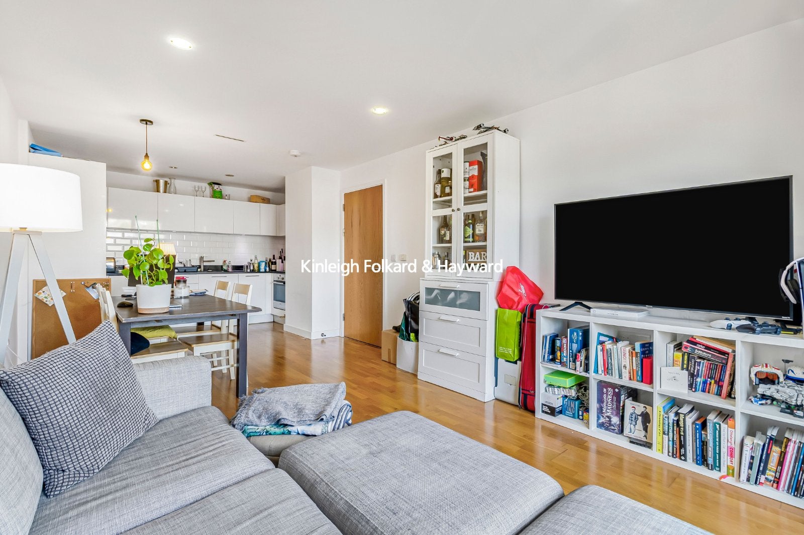 Flat Crookham Road in Greater London