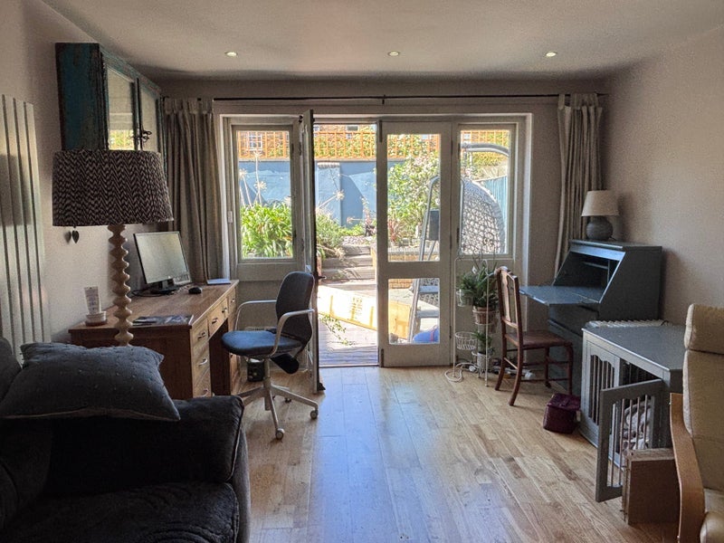 Flat Hertford Road in Greater London