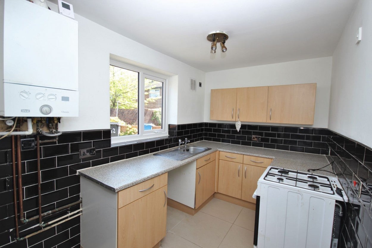 Flat Lonsdale Close in Widnes
