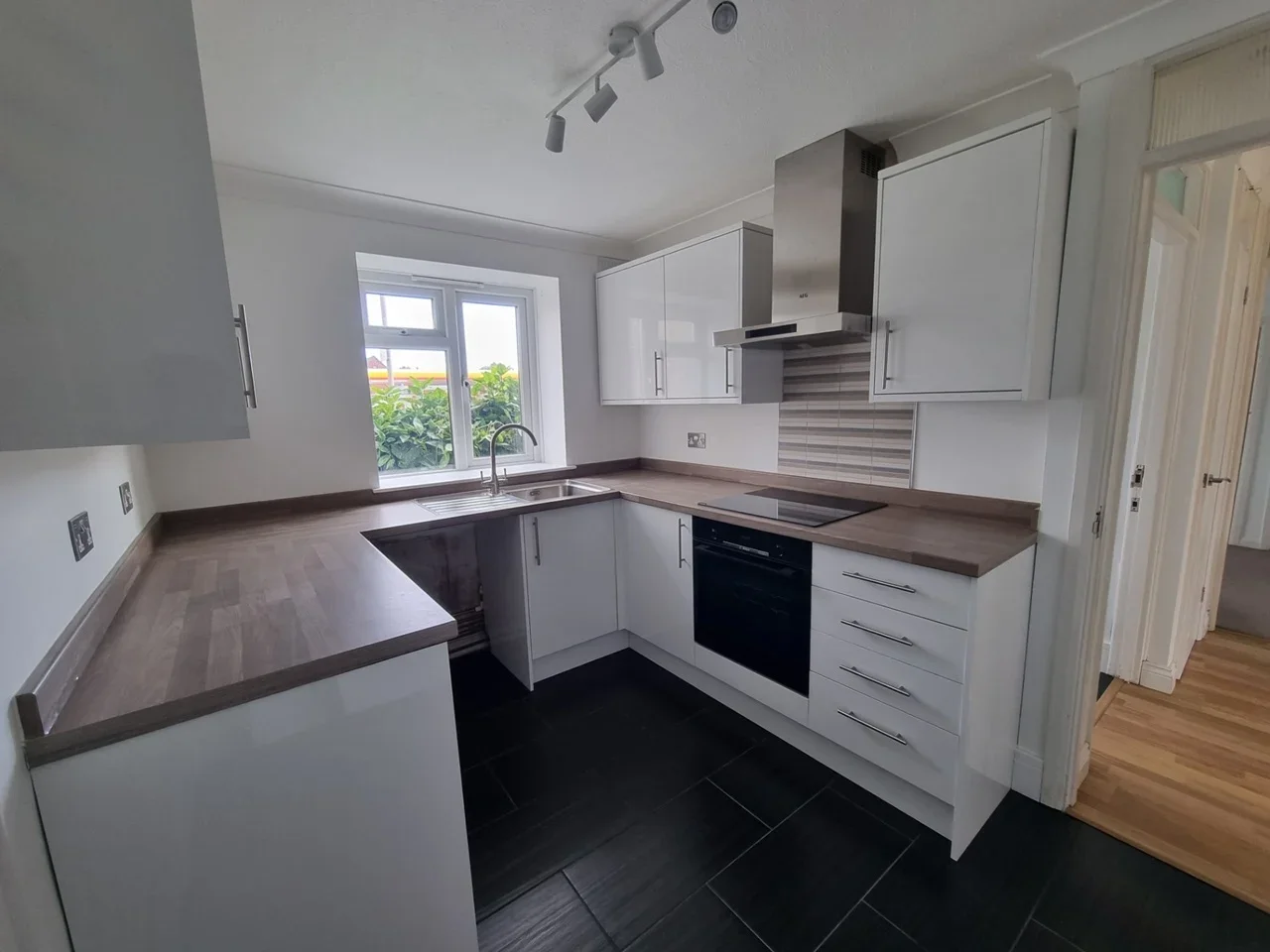 Flat Marlow Road in High Wycombe