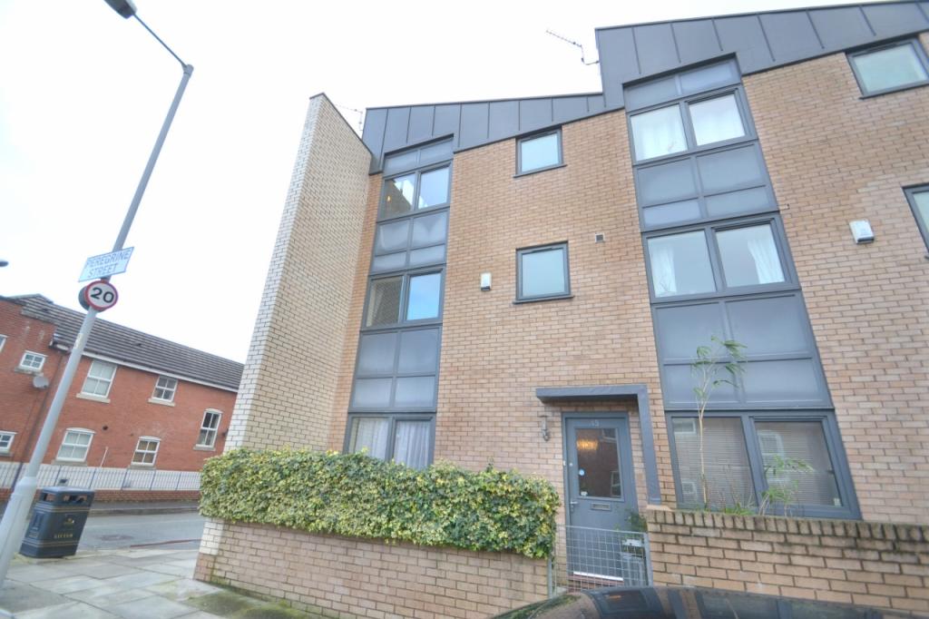 House Peregrine Street in Manchester