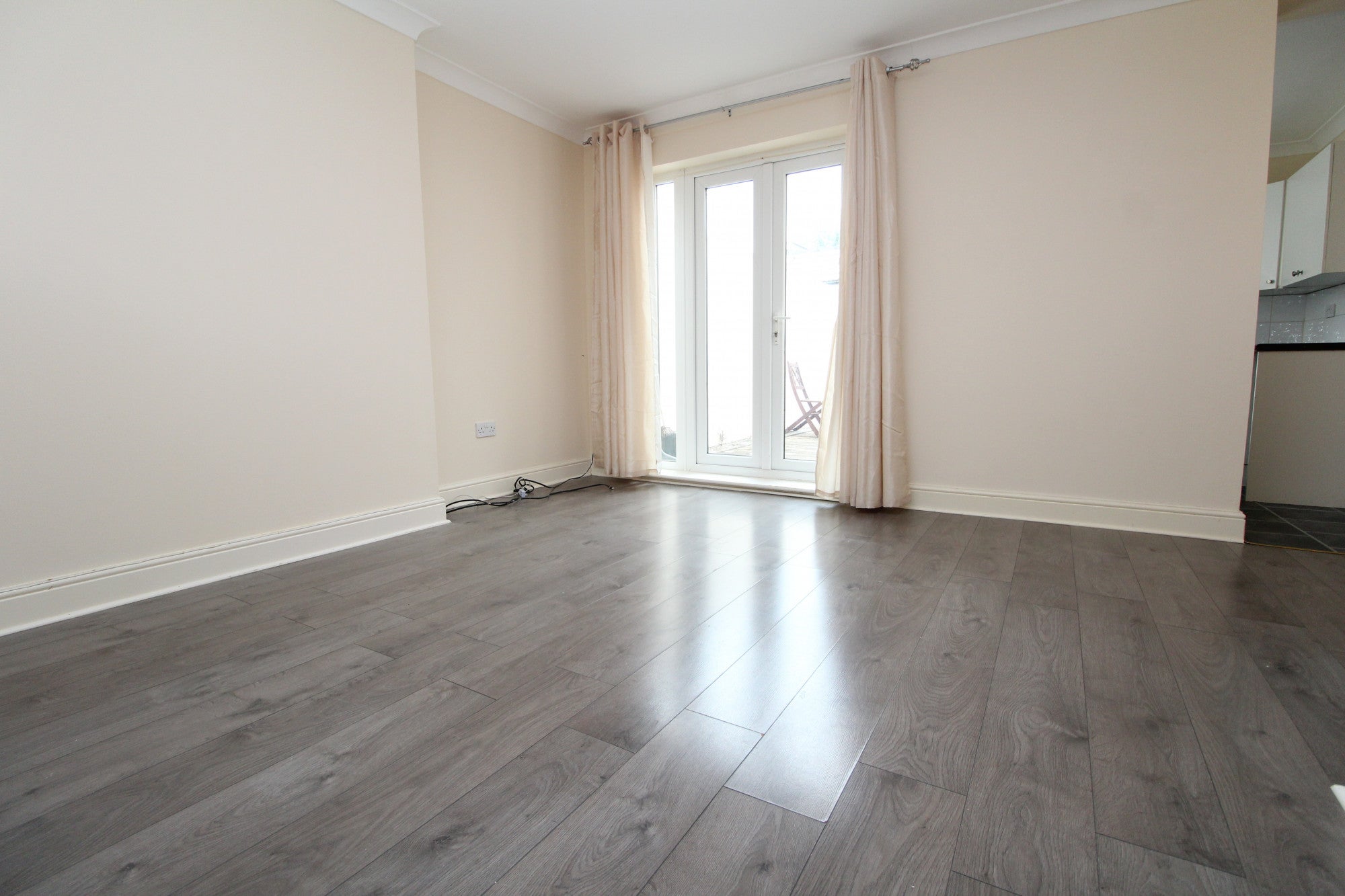 Flat Burleigh Walk in Greater London