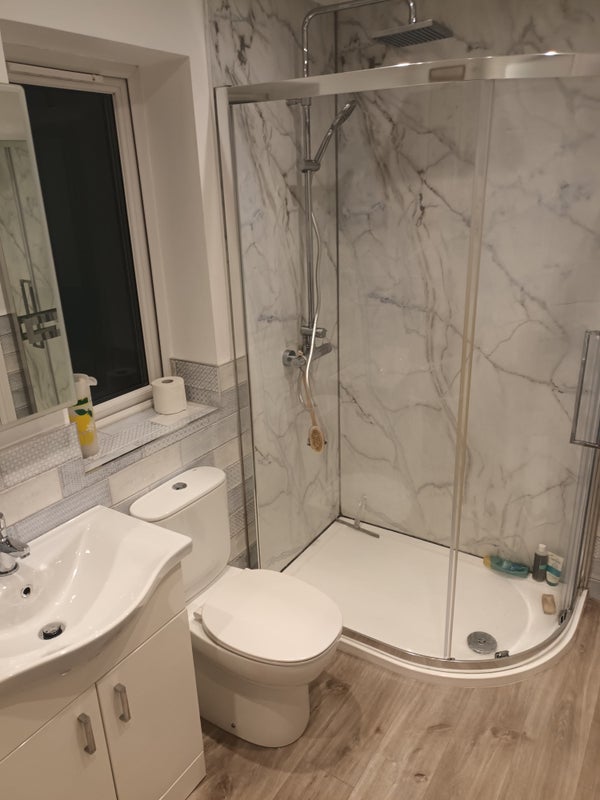 Room Rostherne Road in Trafford