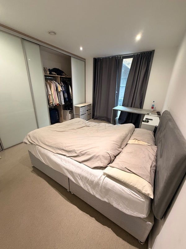 Room Union Street in Greater London
