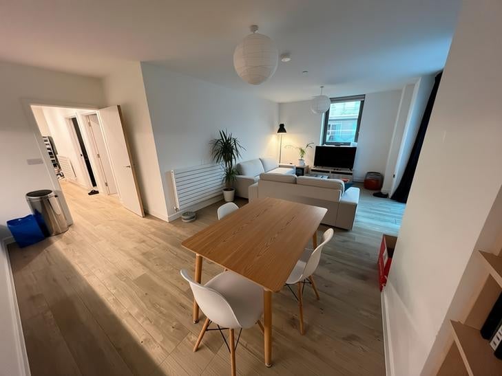 Room Brunner Road in Greater London