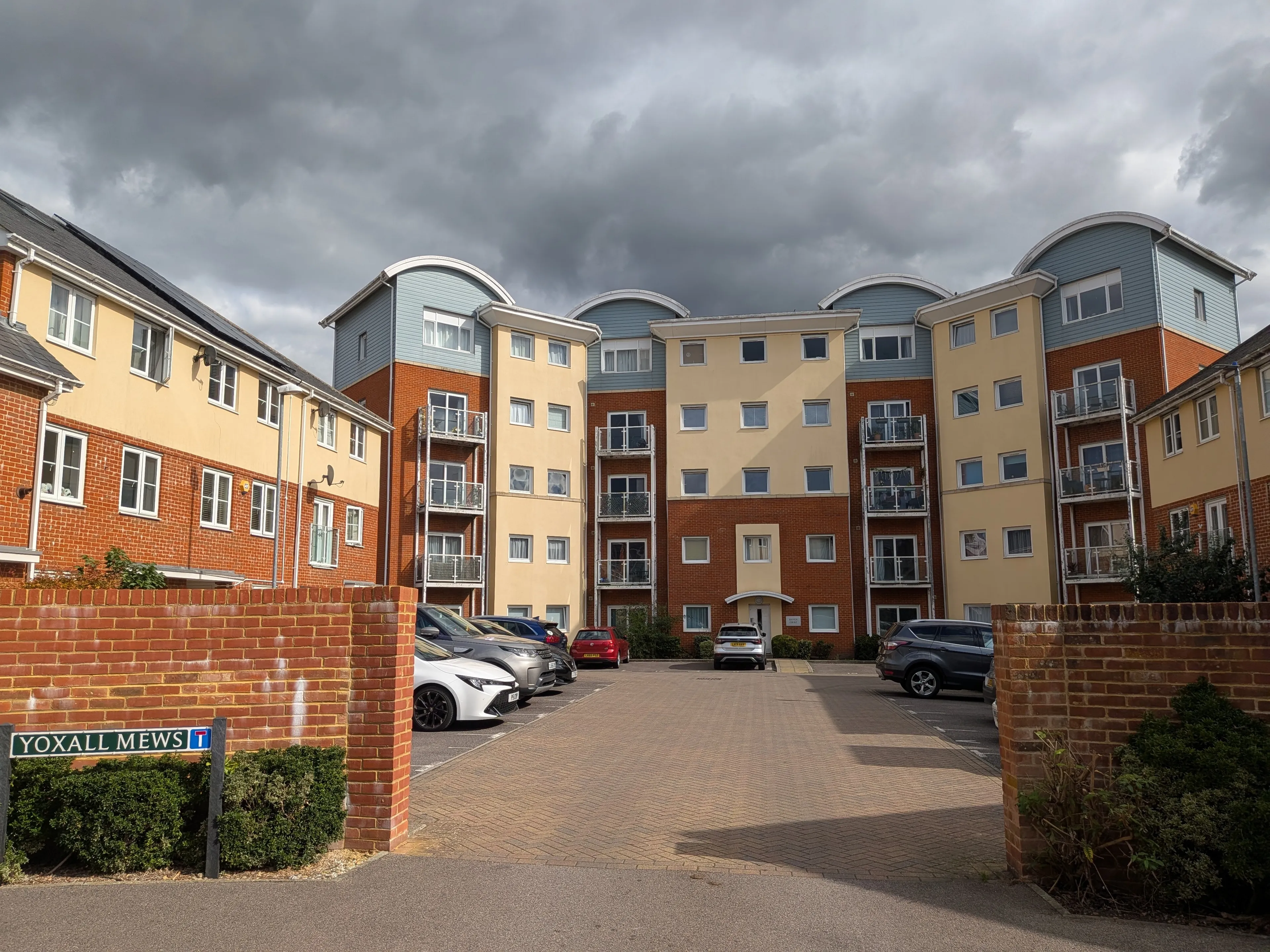 Flat Yoxall Mews in Reigate and Banstead