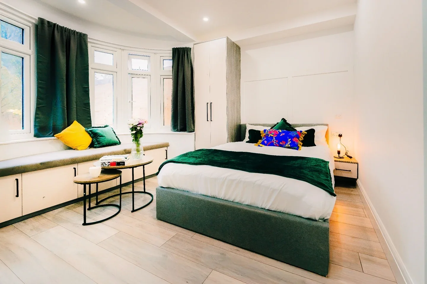 Room Whippendell Road in Watford