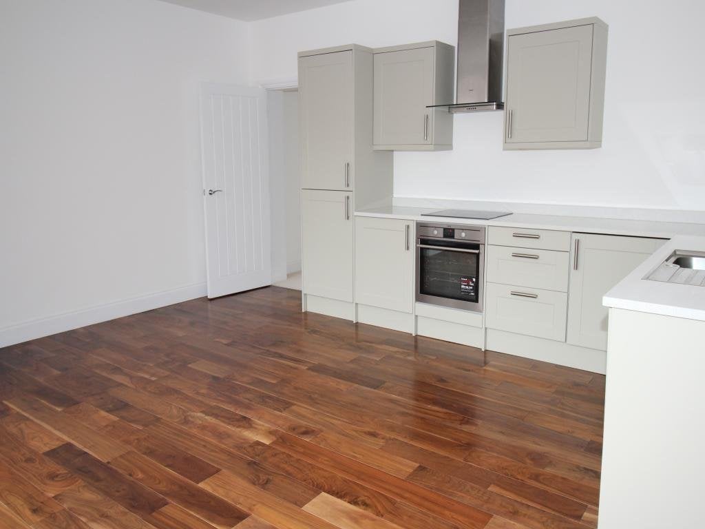Flat Eversley Park in Folkestone and Hythe District