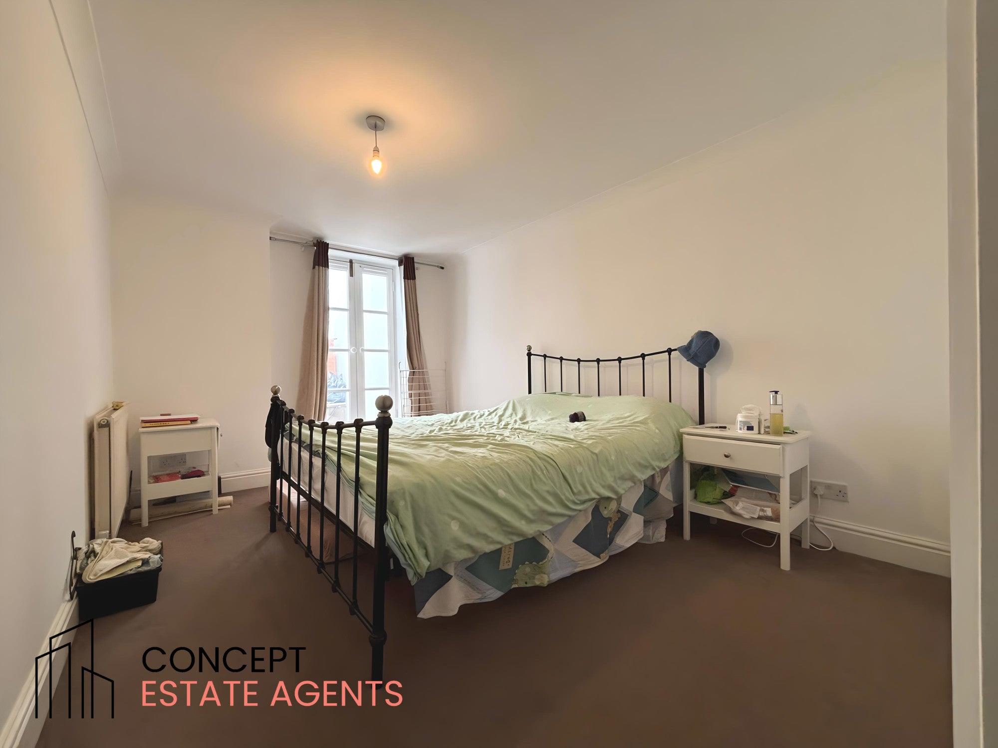 Flat Romberg Road in Greater London