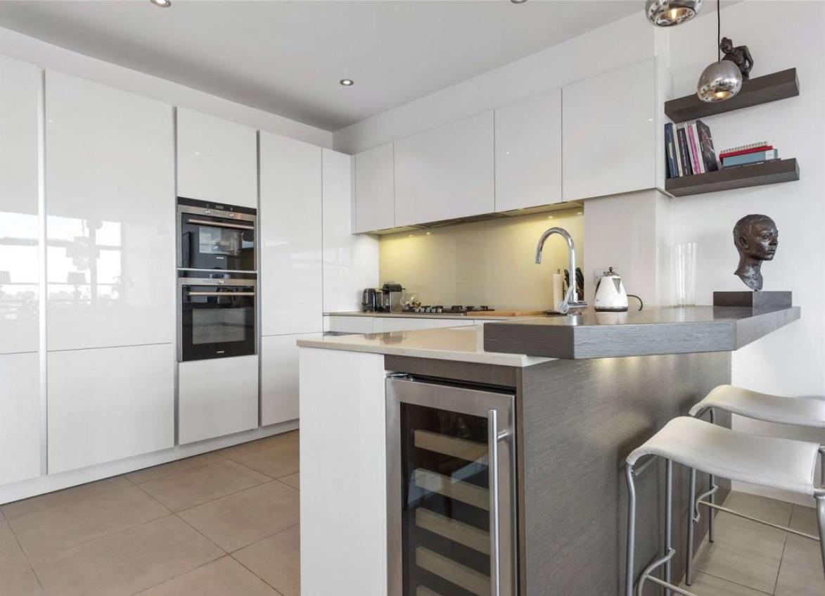 Flat Commercial Street in Greater London