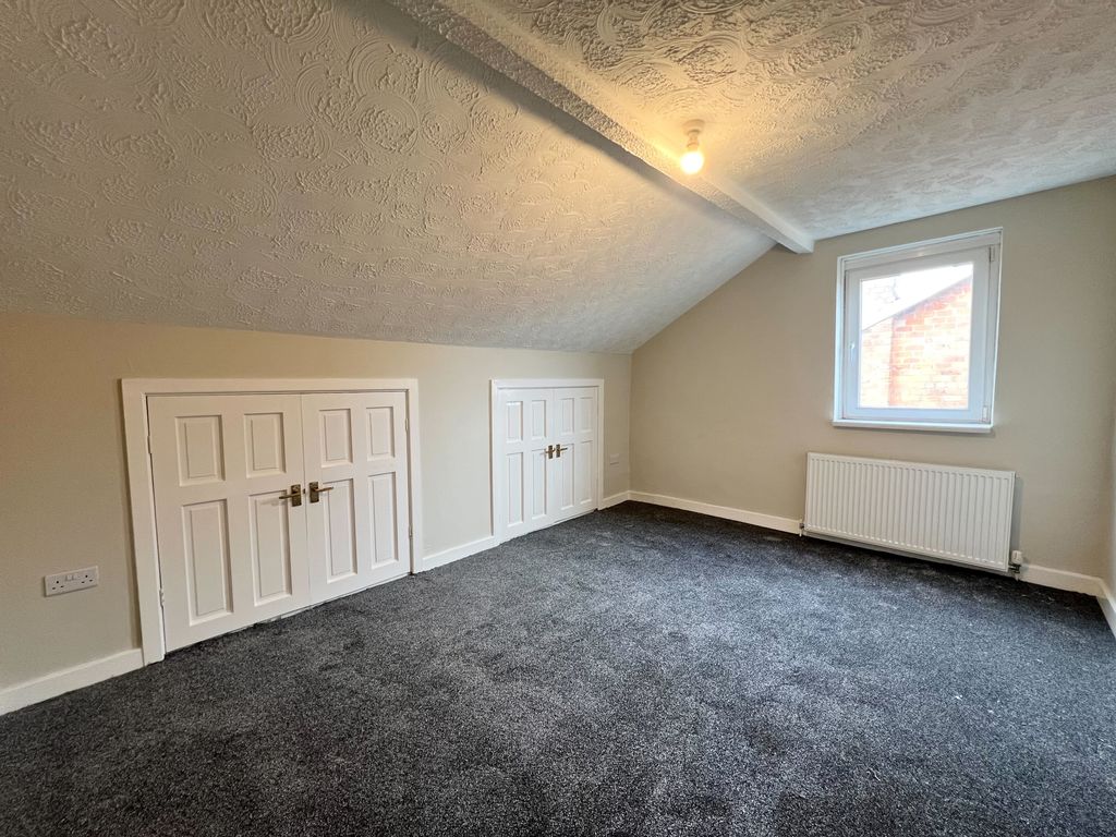 Flat Ash Street in Southport