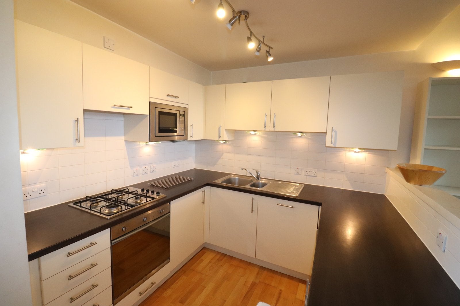 Flat Shaw Crescent in Aberdeen City