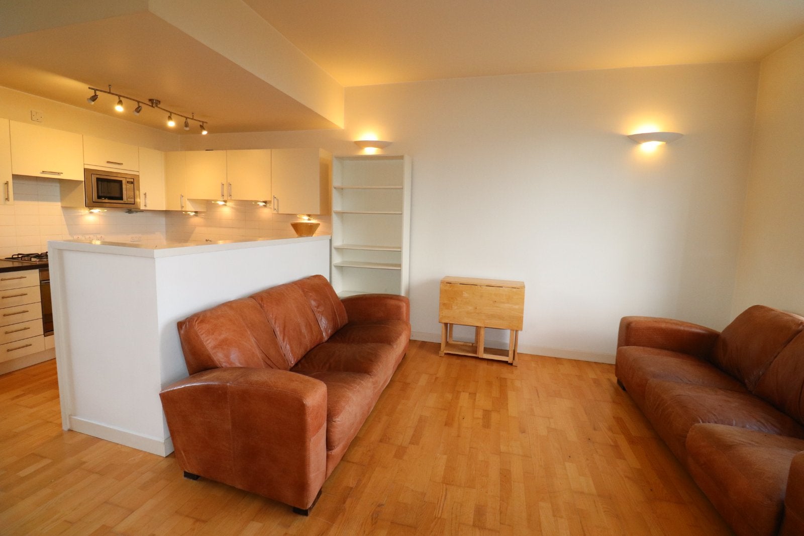 Flat Shaw Crescent in Aberdeen City