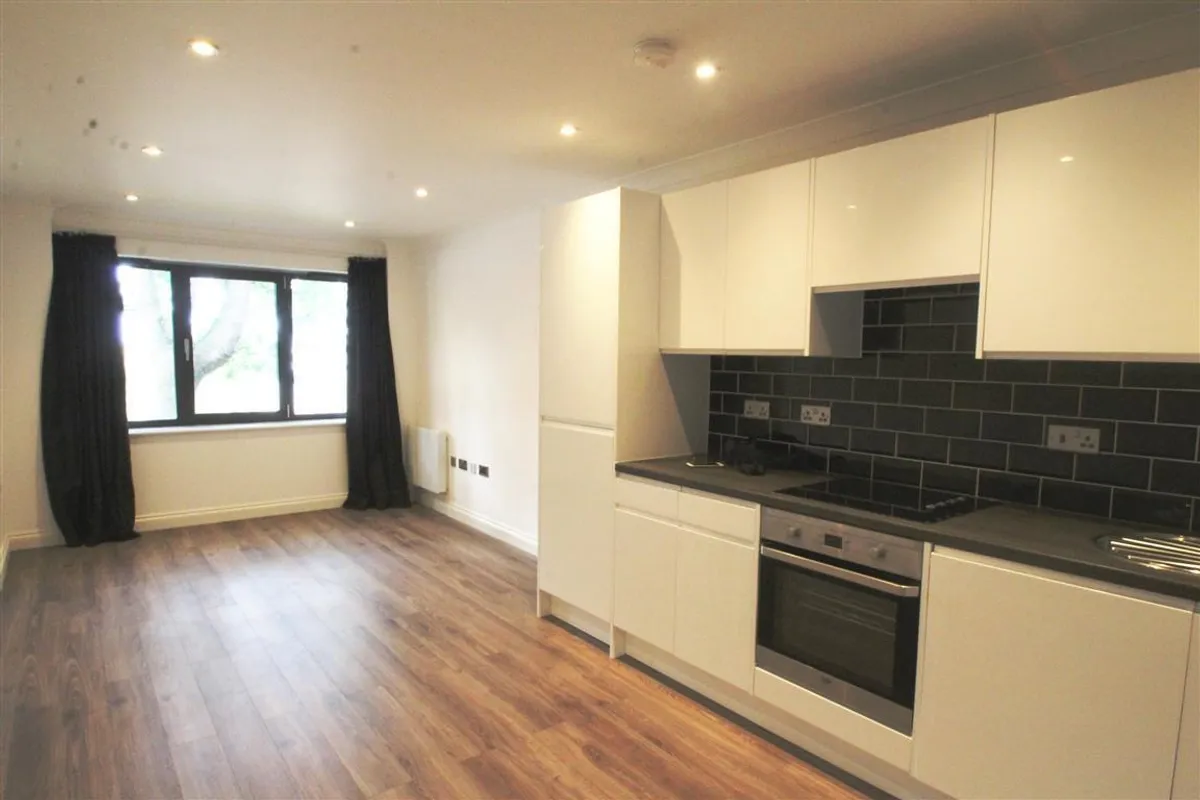 Flat Rickford's Hill in Aylesbury