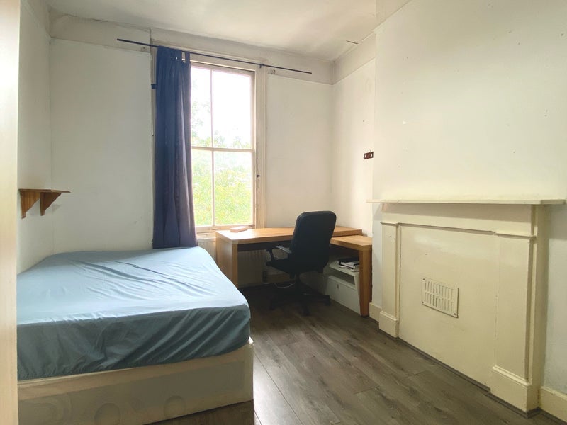 Flat Lillie Road in Greater London