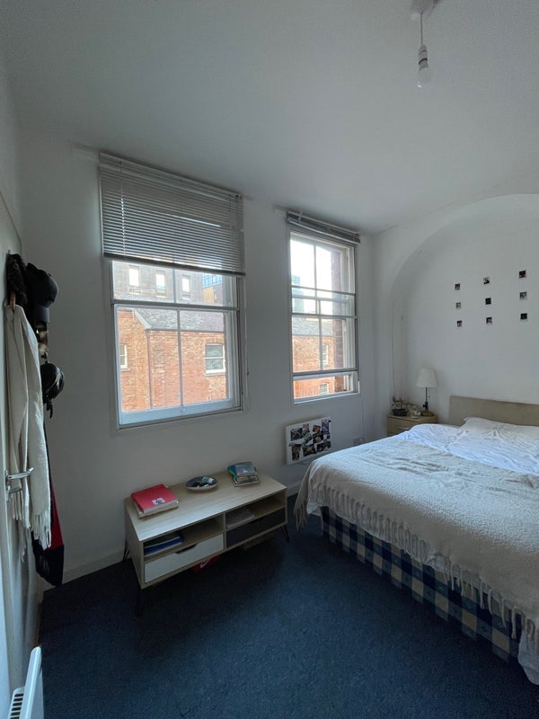 Room Regent Court in Nottingham